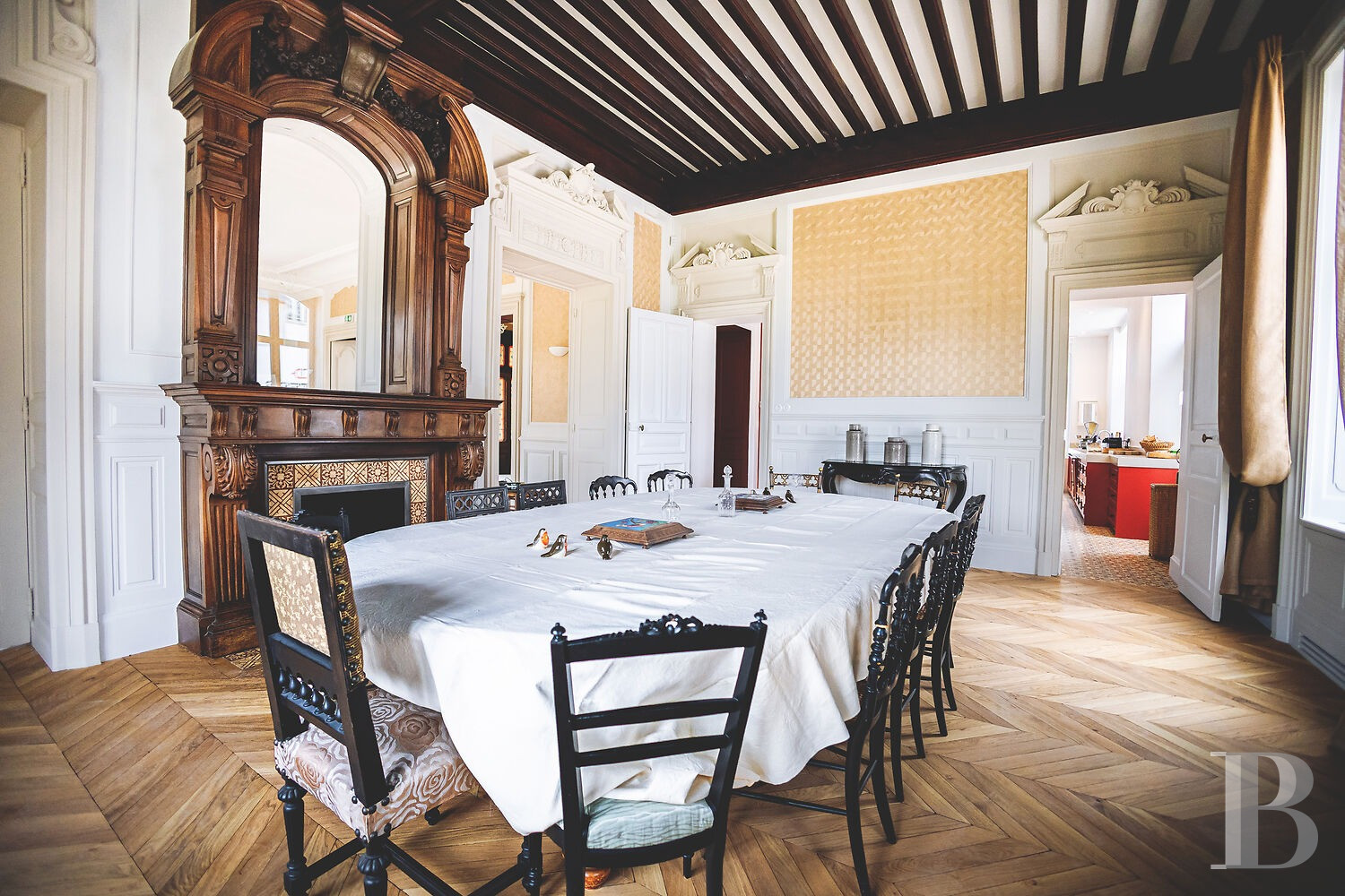 En Bourgogne, à Beaune, un château de la Belle Époque au milieu de ses huit hectares de vignes - photo  n°8